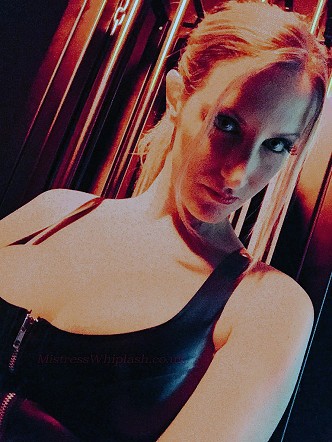 Mistress Whiplash head shot